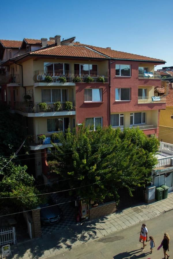 Гостевой дом Violeta 7 Guest House Несебр-7