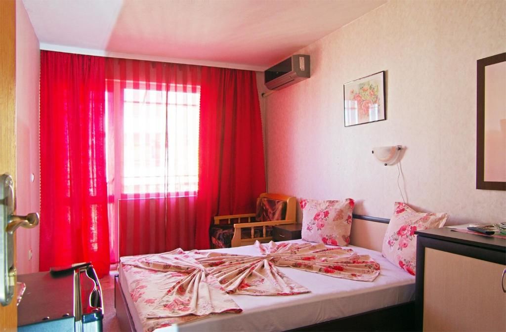 Гостевой дом Violeta 7 Guest House Несебр