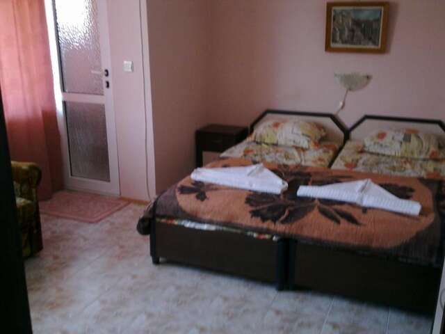 Гостевой дом Violeta 7 Guest House Несебр-50